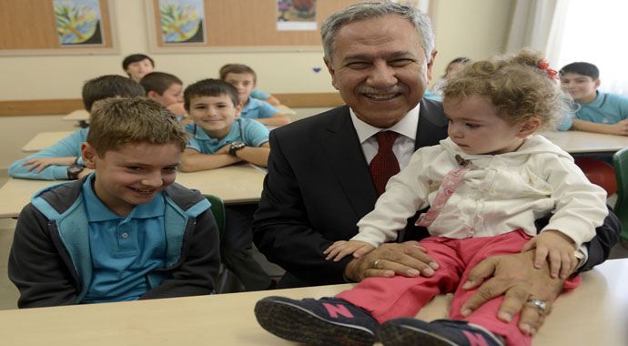 Bülent Arınç, 'Son 10 yılda eğitim bütçesi, 5 kat arttı' Bülent Arınç, 'Son 10 yılda eğitim bütçesi, 5 kat arttı'