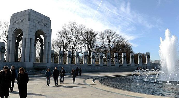 Washington'da donanma binasında saldırı, 10 yaralı