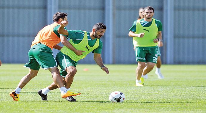 Arjantinli bir ay daha yok, Bursaspor Belluschi'yi çok arıyor Arjantinli bir ay daha yok, Bursaspor Belluschi'yi çok arıyor