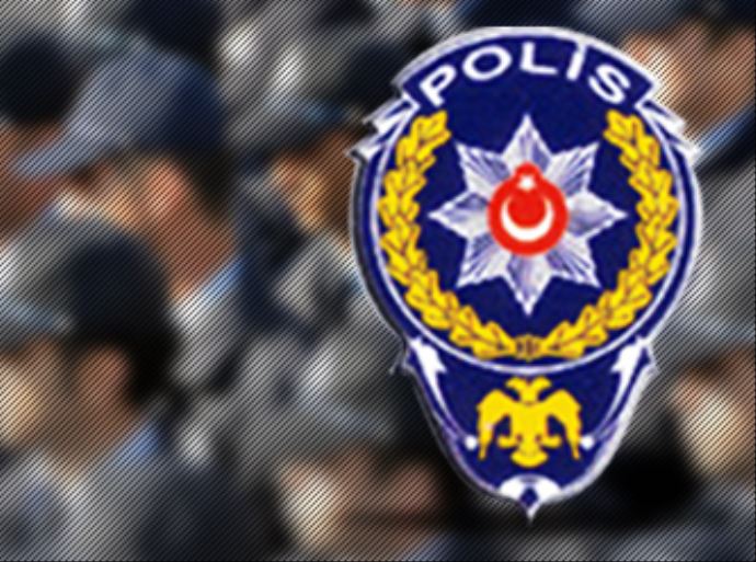 Fanatik taraftar polis olmayacak Fanatik taraftar polis olmayacak