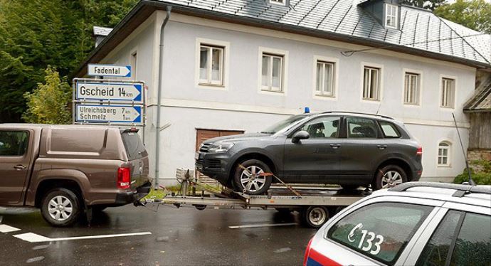 Avusturya'da silahlı saldırı, 3'ü polis 4 ölü Avusturya'da silahlı saldırı, 3'ü polis 4 ölü