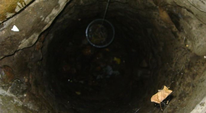 Kuyuya düşen kadın 15 gün sonra kurtarıldı Kuyuya düşen kadın 15 gün sonra kurtarıldı