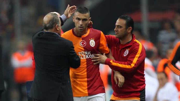 Burak Yılmaz Galatasaray taraftarından özür diledi Burak Yılmaz Galatasaray taraftarından özür diledi