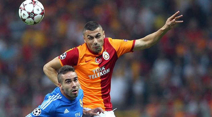 Burak Yılmaz, twitter üzerinden özür diledi Burak Yılmaz, twitter üzerinden özür diledi