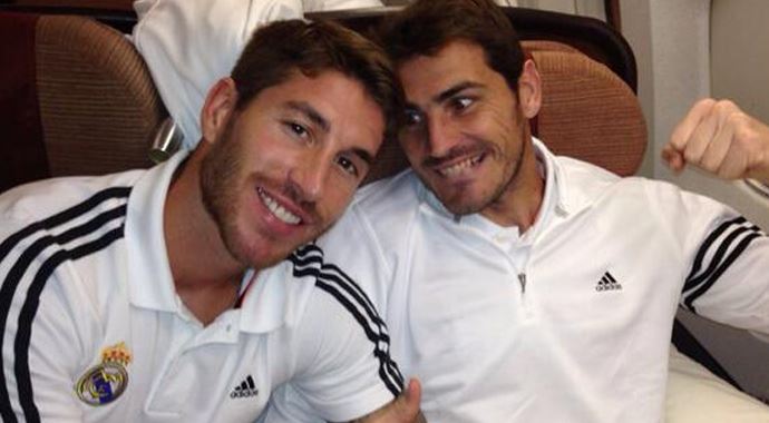 Casillas'tan Ramos'a esprili gönderme Casillas'tan Ramos'a esprili gönderme