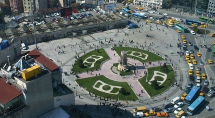 Taksim Meydanı trafiğe kapatıldı