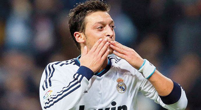 Mezut Özil, Real Madrid'te kriz yaşattı