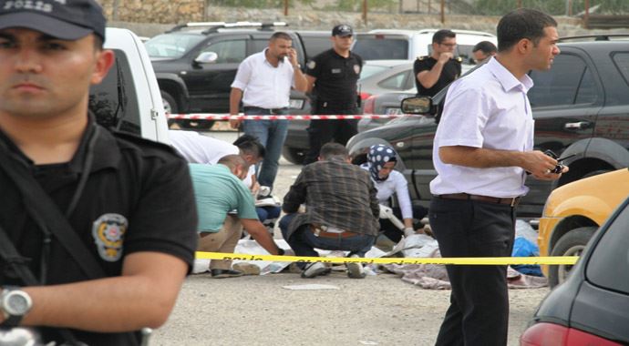 Mardin cezaevi önünde silahlı saldırı, 5 ölü