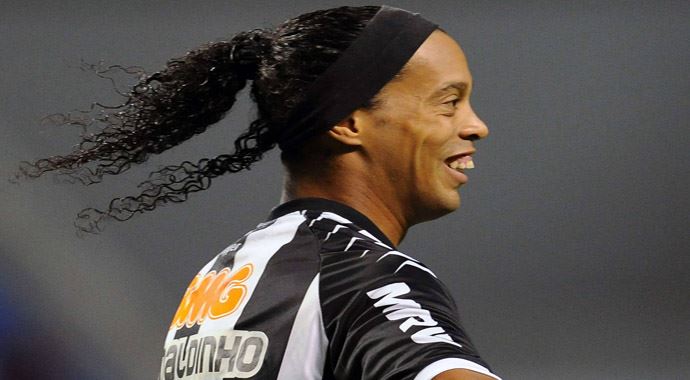 Ronaldinho Beşiktaş'a gelmiyor mu Ronaldinho Beşiktaş'a gelmiyor mu