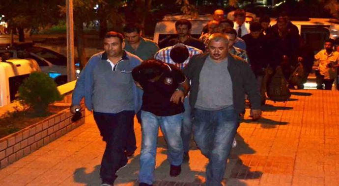 Keşan&#039;da polisten kaçak operasyonu, 35 Somalili yakalandı