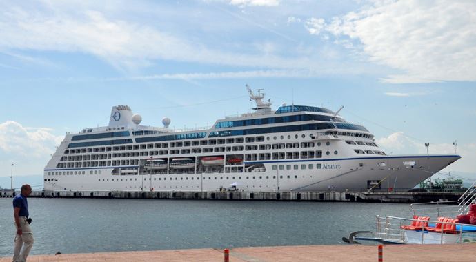 Dev turist gemisi Sinop Limanı&#039;nda