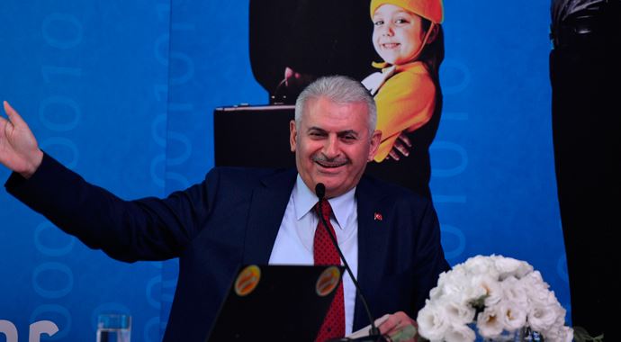 Binali Yıldırım'dan 'Sosyal Medya' yorumu Binali Yıldırım'dan 'Sosyal Medya' yorumu