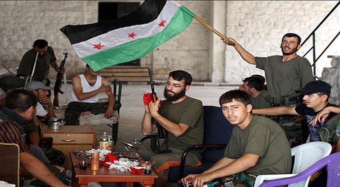 Muhalifler, PKK'dan Rakka'nın Ğarisur köyünü aldı