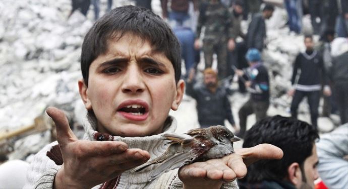 Suriye'de korkunç bilanço, her 6 saatte 135 kişi ölüyor Suriye'de korkunç bilanço, her 6 saatte 135 kişi ölüyor