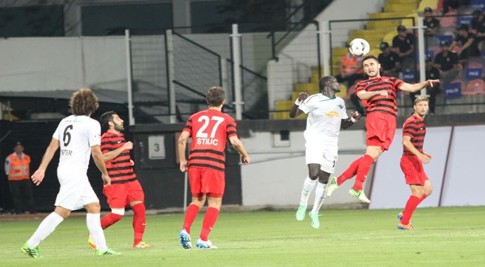 Akhisarspor 1-0 Gaziantepspor ilk yarı sonucu