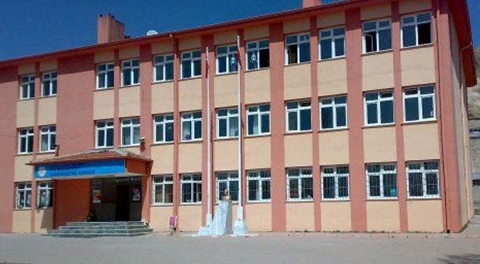 Okul kavgası ölümle bitti Okul kavgası ölümle bitti
