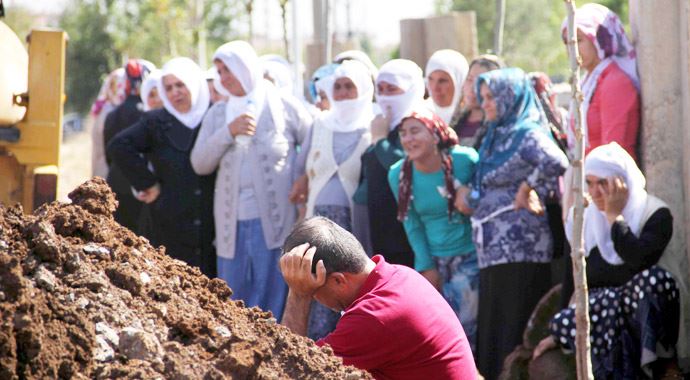 Kanlı tarla 9 cana mâl oldu, işte katliamın perde arkası Kanlı tarla 9 cana mâl oldu, işte katliamın perde arkası