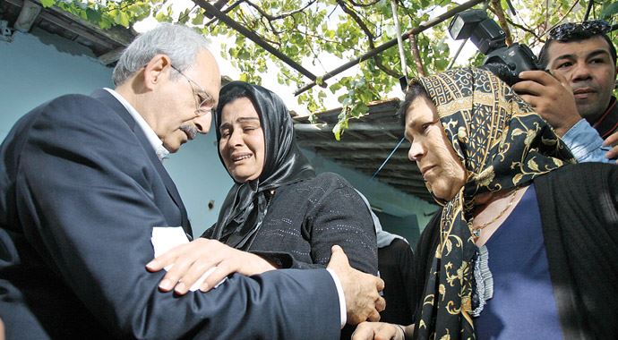 Kılıçdaroğlu, 'Elinizi gençlerin üzerinden çekin' Kılıçdaroğlu, 'Elinizi gençlerin üzerinden çekin'