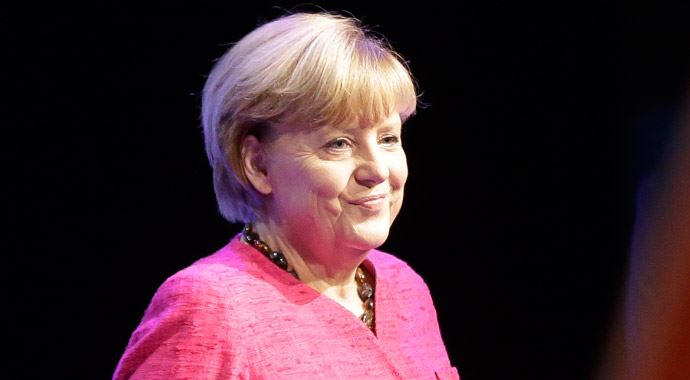 Merkel'in gözü Türk oylarında Merkel'in gözü Türk oylarında