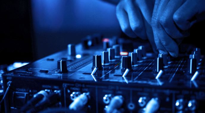 Genç DJ, yatağında ölü bulundu Genç DJ, yatağında ölü bulundu