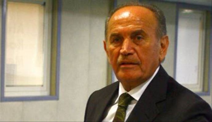 Kadir Topbaş, 'Taksim Meydanı'na bolca ağaç dikeceğiz' Kadir Topbaş, 'Taksim Meydanı'na bolca ağaç dikeceğiz'