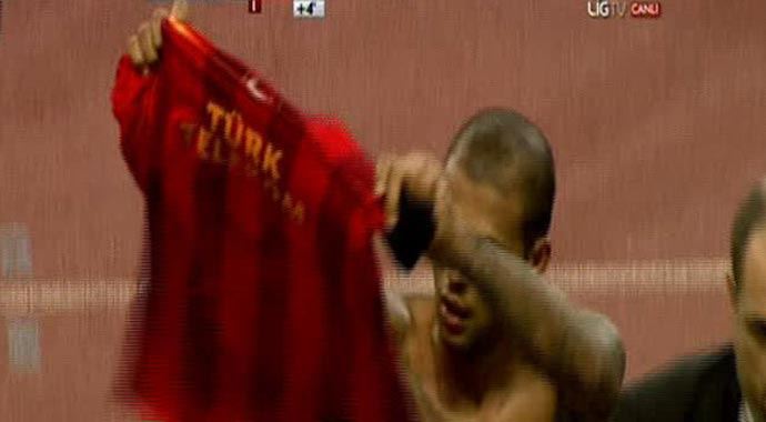 Melo, Beşiktaş taraftarını böyle çıldırttı Melo, Beşiktaş taraftarını böyle çıldırttı
