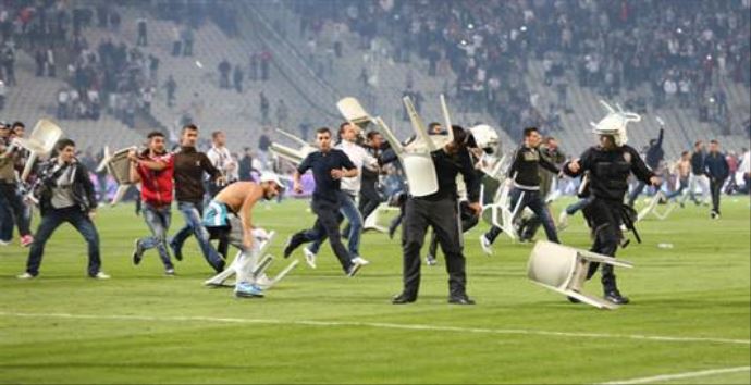 Beşiktaş tribündeki kavga niye çıktı