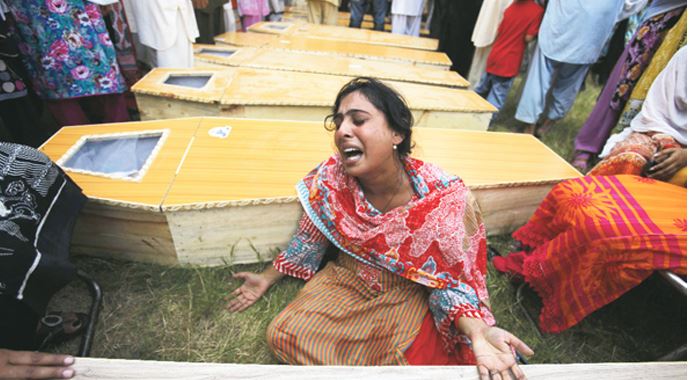 Pakistan&#039;da kanlı saldırı