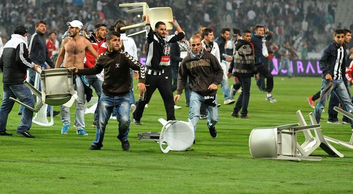 Olimpiyat hasarı, 8 turnike iptal, 10 kapı kırık