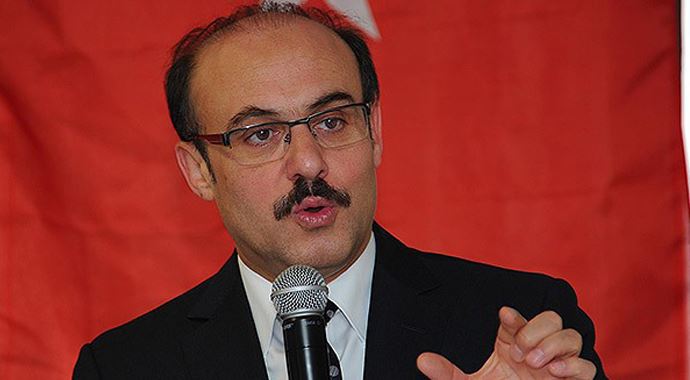 'Böcek' üçlü prizin içinden çıktı 'Böcek' üçlü prizin içinden çıktı