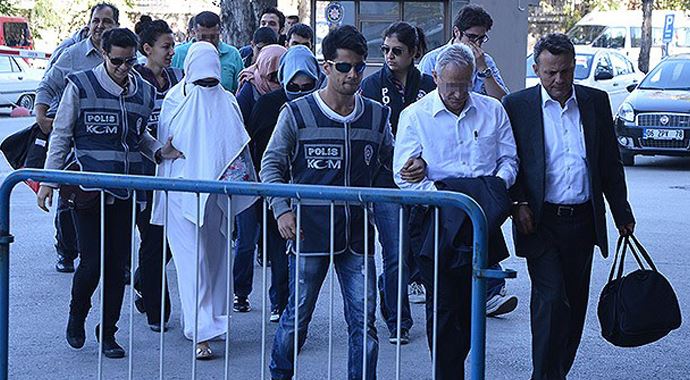 Ankara'daki 'böcek' operasyonu. 10 gözaltı Ankara'daki 'böcek' operasyonu. 10 gözaltı