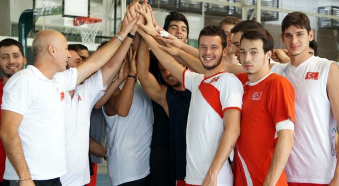 Filenin 'genç' aslanları madalya peşinde