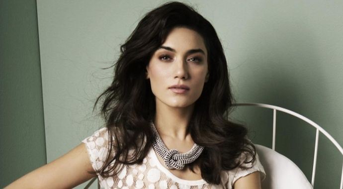 Ünlü oyuncu Hande Subaşı birinci oldu Ünlü oyuncu Hande Subaşı birinci oldu