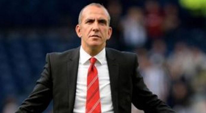 Sunderland'de beklenen oldu, Di Canio kovuldu Sunderland'de beklenen oldu, Di Canio kovuldu