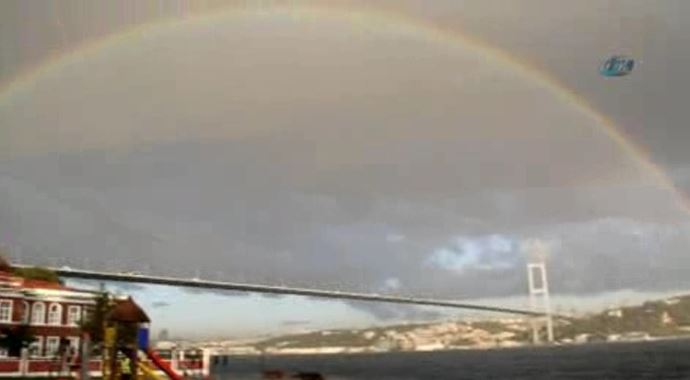 İstanbul Boğazı, gökkuşağıyla süslendi-VİDEO İstanbul Boğazı, gökkuşağıyla süslendi-VİDEO
