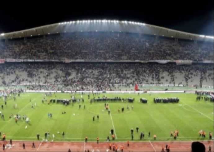 Olimpiyat Stadı'ndaki hasar büyük