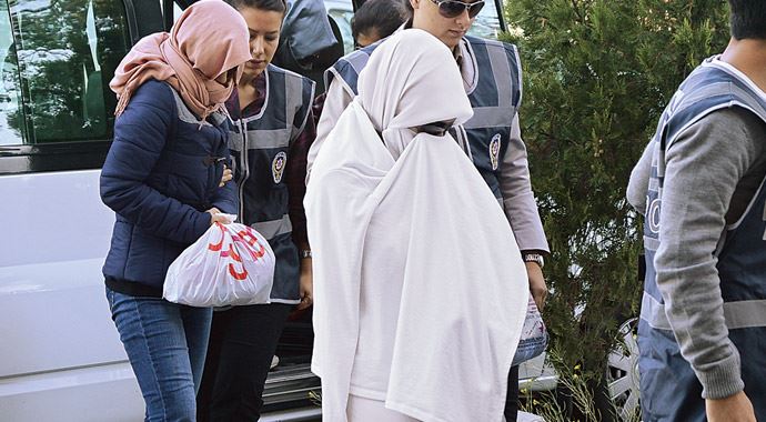 Fatma A, 'Böcek olduklarını bilmiyordum' Fatma A, 'Böcek olduklarını bilmiyordum'
