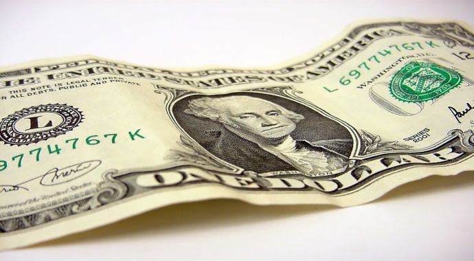 Dolar 1,9860 liradan güne başladı