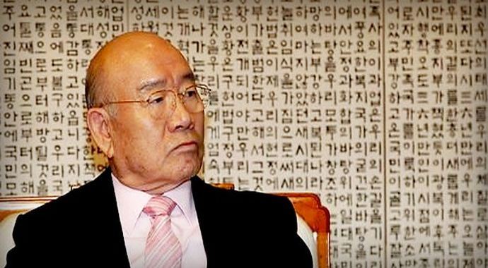 Darbeci Devlet Başkanı diplomat pasaportunu iade etti