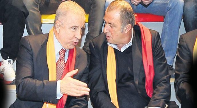 Terim, Ünal Aysal'ın telefonuna çıkmamış Terim, Ünal Aysal'ın telefonuna çıkmamış