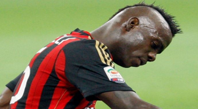 Milan'da Balotelli'ye ceza geldi