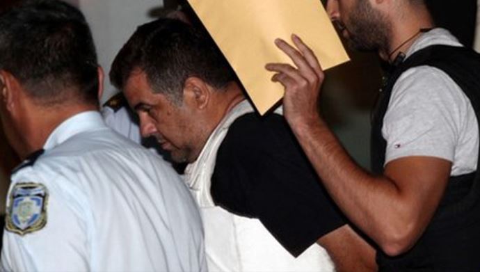 Yunanistan'da iki polis amiri istifa etti
