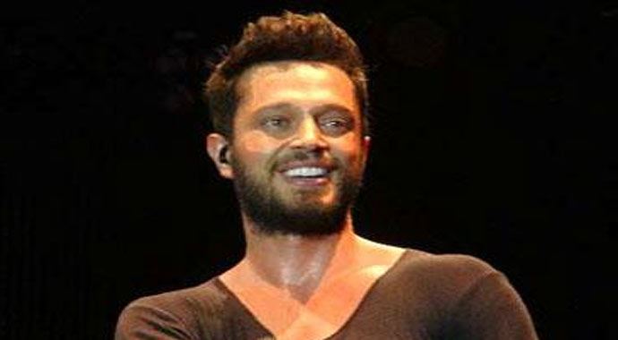 Murat Boz'un yeni albümünü çıkarıyor