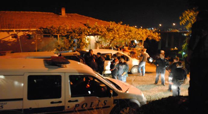 Olay yerine giden polise ateş açtılar Olay yerine giden polise ateş açtılar
