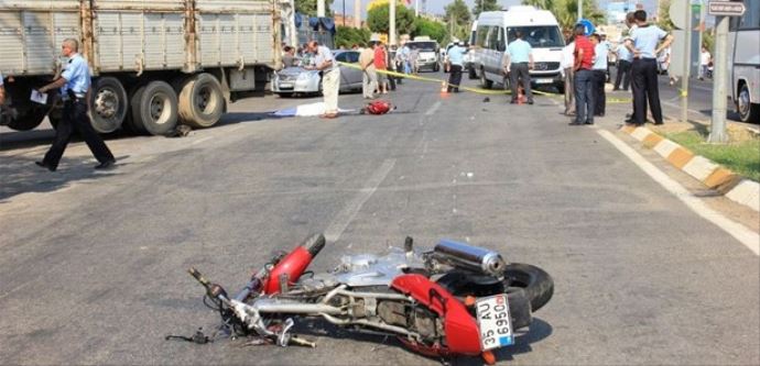 Çanakkale'de motosiklet kazası, 1 ölü Çanakkale'de motosiklet kazası, 1 ölü