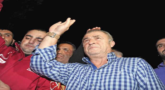 Ve Terim dönemi bitti, Aysal elemanı işten çıkardı