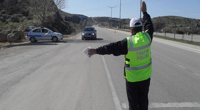 'Hızını azalt ömrünü uzat' 'Hızını azalt ömrünü uzat'