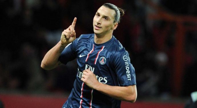 Ibrahimovic, sözleşmesini uzattı
