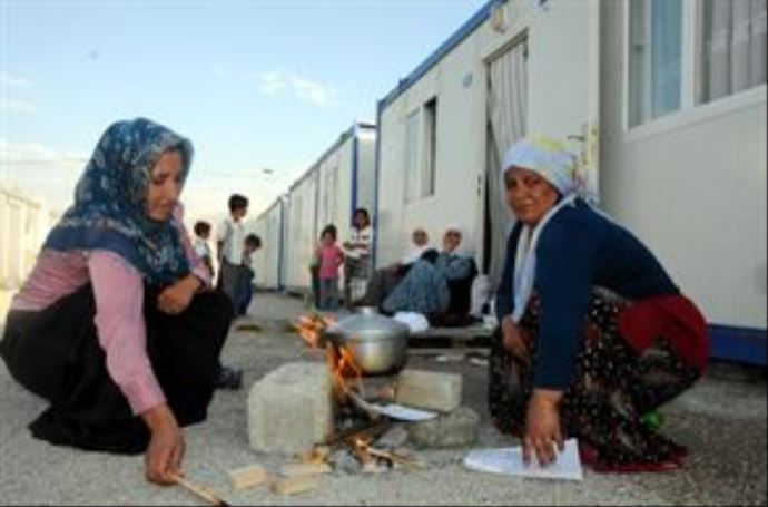 Vanlı depremzedeler 28 gündür açlık grevinde Vanlı depremzedeler 28 gündür açlık grevinde