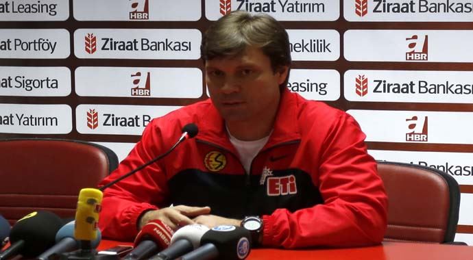 Ertuğrul Sağlam Çıksalınspor maçı sonrası soruları cevapladı Ertuğrul Sağlam Çıksalınspor maçı sonrası soruları cevapladı